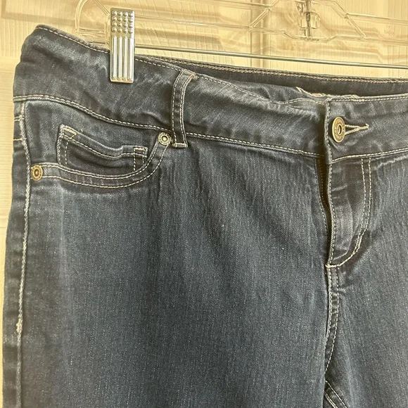 Maurice Low Rise Jeans - Picture 5 of 12